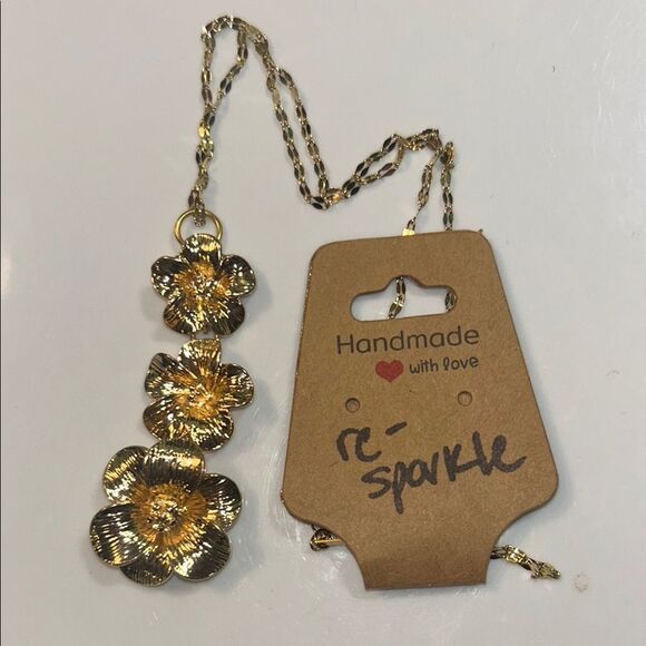 Gold Flower Pendant Necklace - Picture 1 of 3